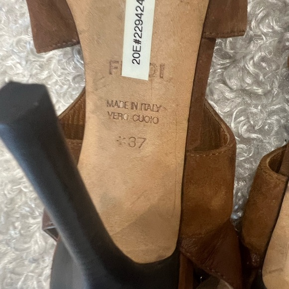 Fendi Suede Cut-Out Sling-Back Peep-Toe Pumps Heels Brown  Fendi Suede Cut-Out Sling-Back Peep-Toe Pumps